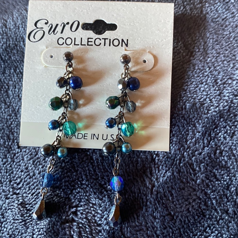 NWOT - Euro Collection dangling blue and green stone earrings